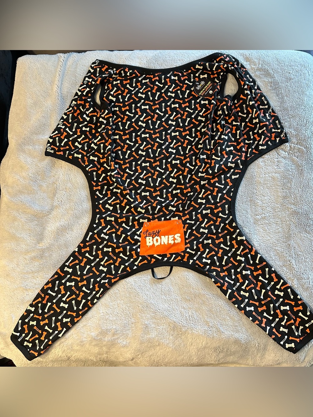 New NWT Dog Halloween Costume or Pajamas Glow in the Dark Lazy Bones size large
